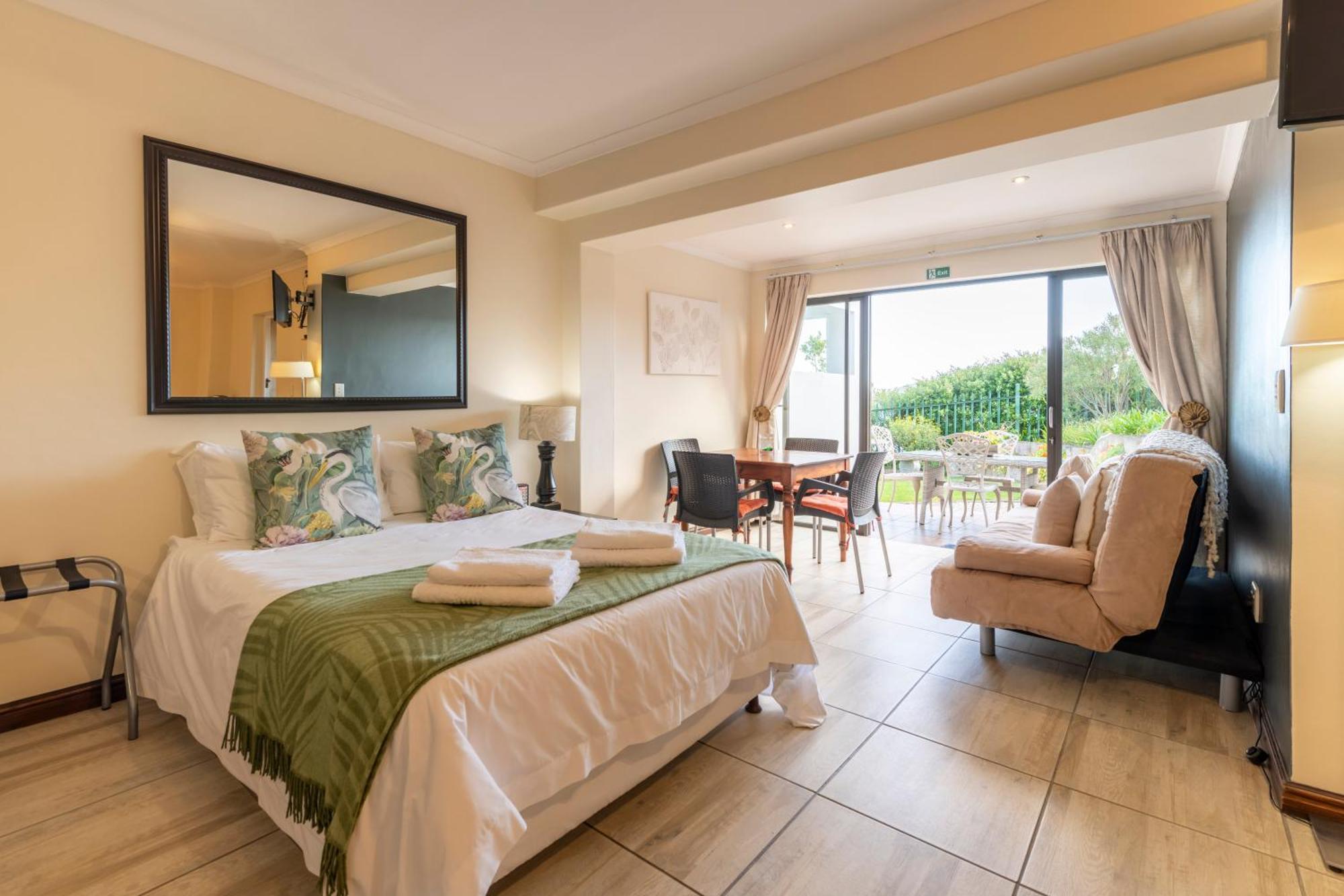 6 On Protea Bed & Breakfast Knysna Bagian luar foto