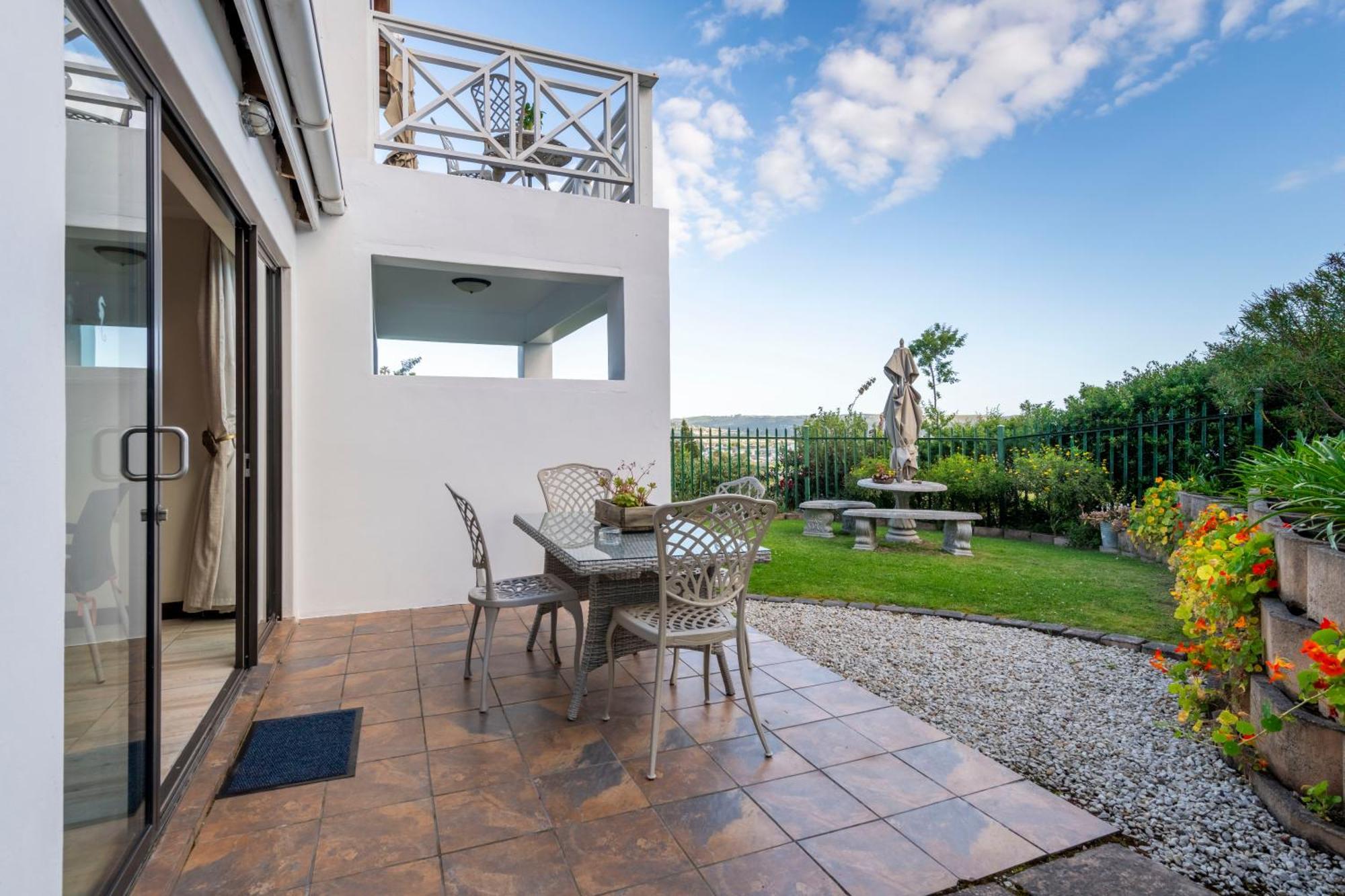6 On Protea Bed & Breakfast Knysna Bagian luar foto