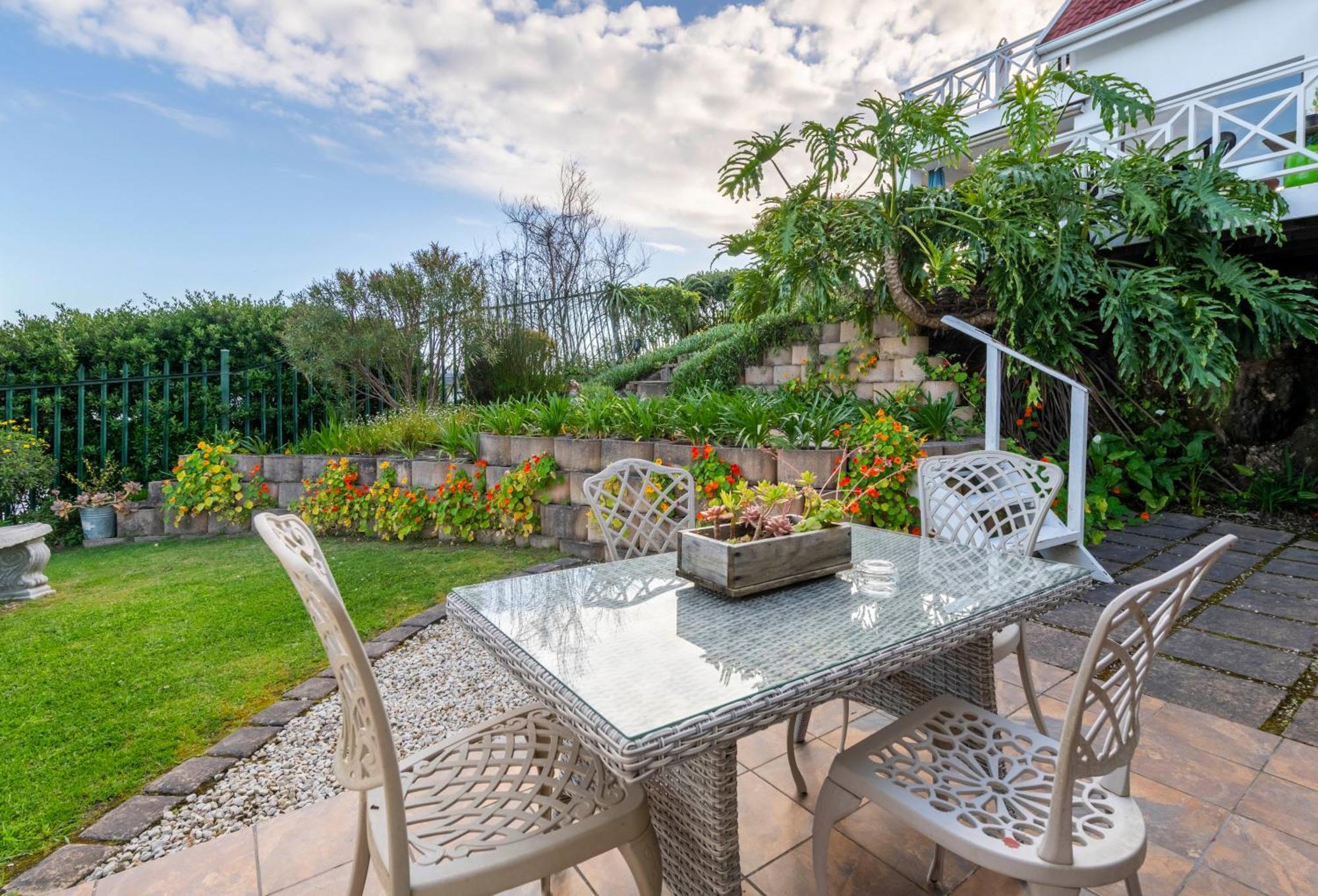 6 On Protea Bed & Breakfast Knysna Bagian luar foto