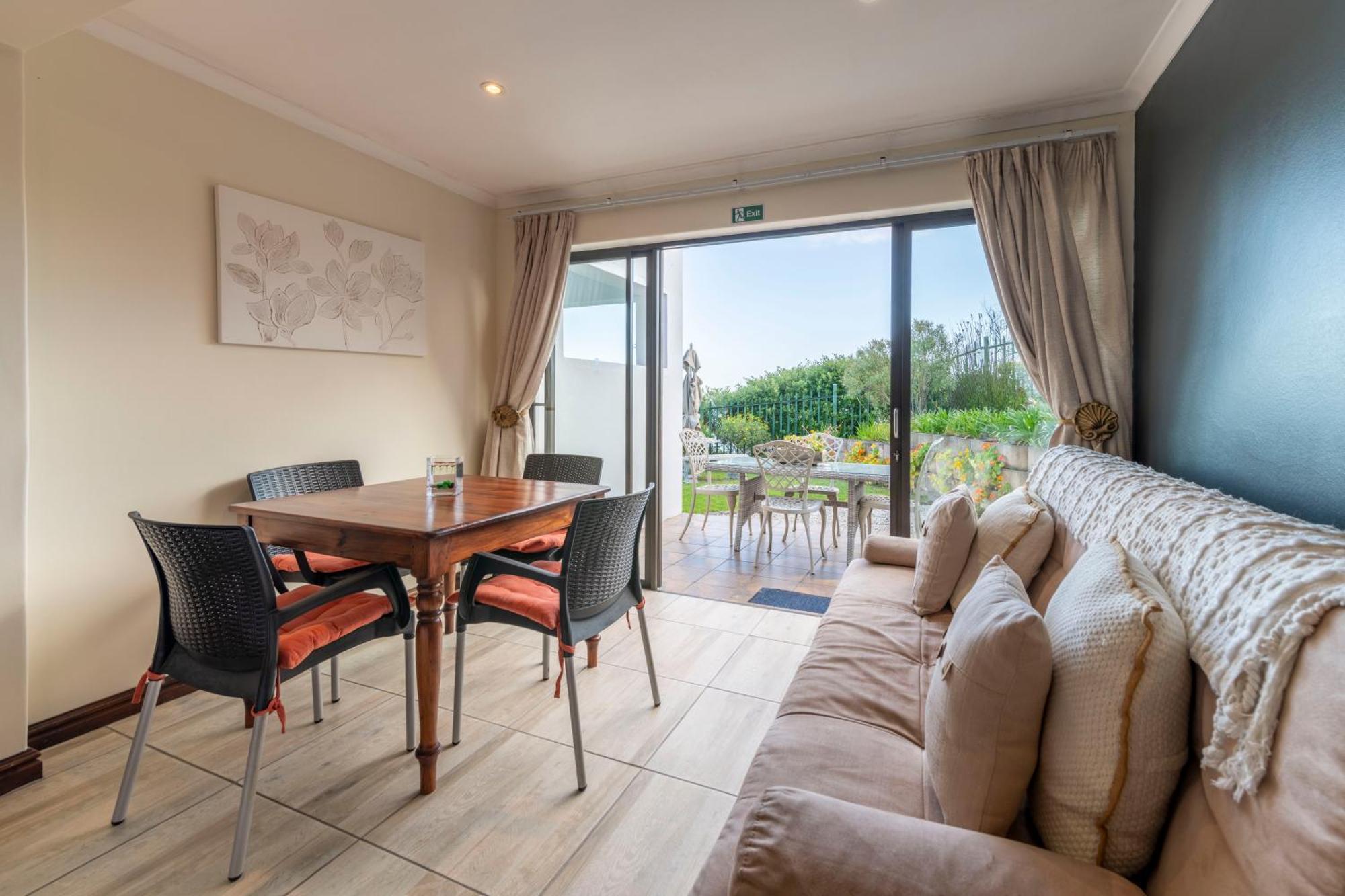 6 On Protea Bed & Breakfast Knysna Ruang foto